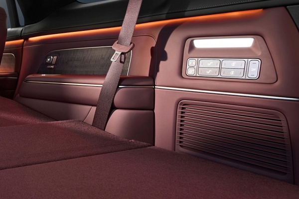 Флагманский кроссовер Nio ES8 нового поколения поступил в продажу: мощнее и дешевле