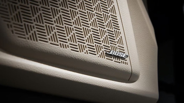 Kia обновила роскошный минивэн Carnival Hi Limousine, цены известны