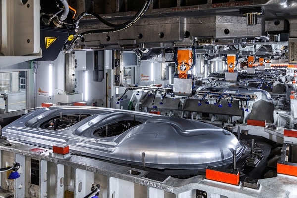 Чисто, зелено, солнечно: BMW показала завод, на котором будут собирать новый BMW iX3