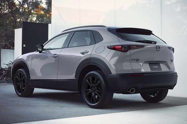 Mazda слегка освежила кроссовер CX-30 и заметно повысила цены Mazda слегка освежила кроссовер CX-30 и заметно повысила цены