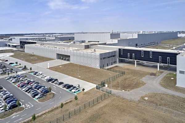 Чисто, зелено, солнечно: BMW показала завод, на котором будут собирать новый BMW iX3