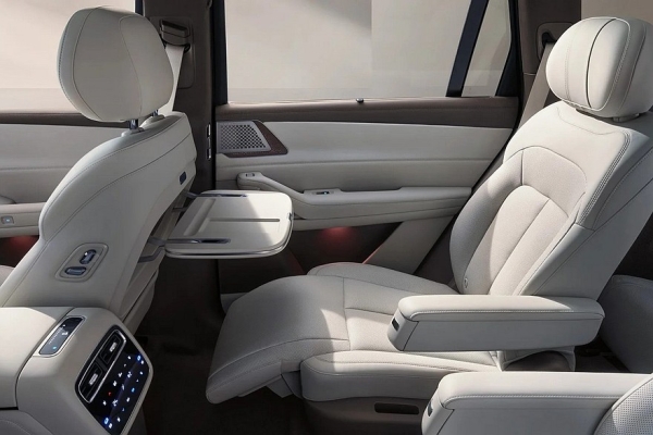 Представлен кроссовер Denza N8L от BYD: младший, но не менее роскошный Представлен кроссовер Denza N8L от BYD: младший, но не менее роскошный