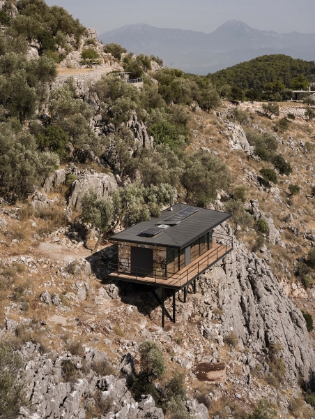 Дом в стиле минимализма и устойчивого развития Дом в стиле минимализма и устойчивого развития