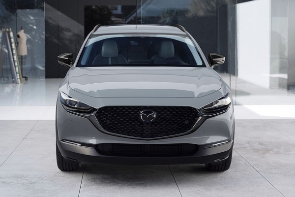 Mazda слегка освежила кроссовер CX-30 и заметно повысила цены Mazda слегка освежила кроссовер CX-30 и заметно повысила цены