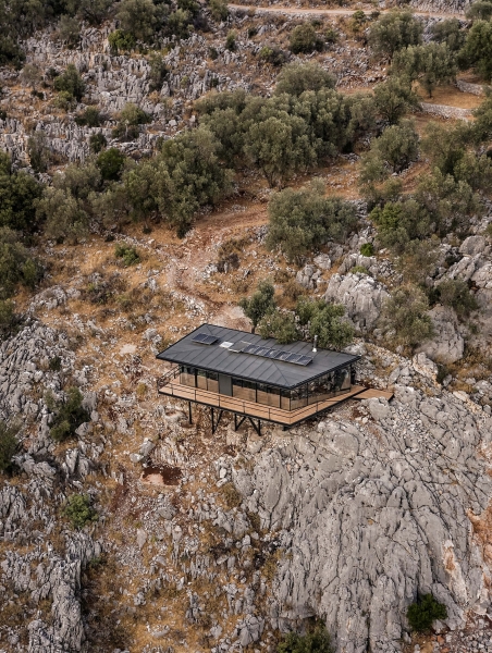 Дом в стиле минимализма и устойчивого развития Дом в стиле минимализма и устойчивимого развития