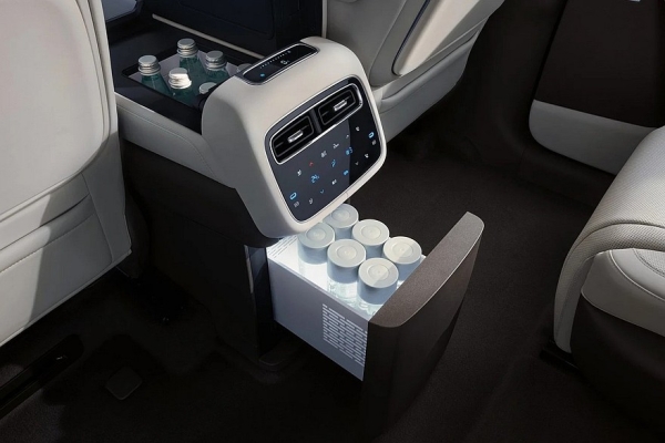 Представлен кроссовер Denza N8L от BYD: младший, но не менее роскошный Представлен кроссовер Denza N8L от BYD: младший, но не менее роскошный