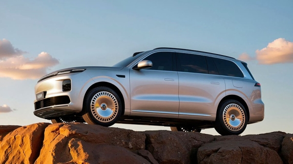 Флагманский кроссовер Leapmotor D19 с мощной электроникой готовится к премьере Флагманский кроссовер Leapmotor D19 с мощной электроникой готовится к премьере