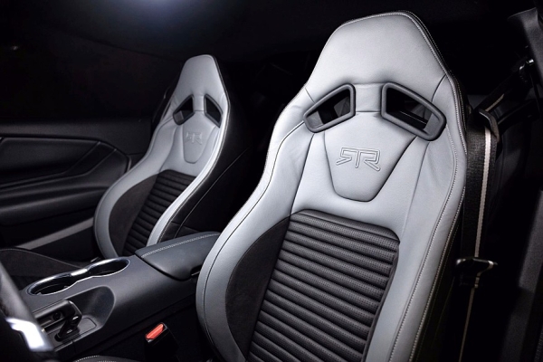 Ford Mustang RTR Spec 5: карбоновый обвес в стиле киберпанк, 882 л.с., можно выбрать МКП Ford Mustang RTR Spec 5: карбоновый обвес в стиле киберпанк, 882 л.с., можно выбрать МКП