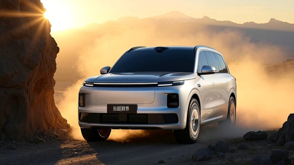 Флагманский кроссовер Leapmotor D19 с мощной электроникой готовится к премьере Флагманский кроссовер Leapmotor D19 с мощной электроникой готовится к премьере