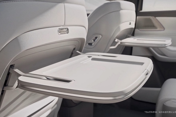 Представлен кроссовер Denza N8L от BYD: младший, но не менее роскошный Представлен кроссовер Denza N8L от BYD: младший, но не менее роскошный