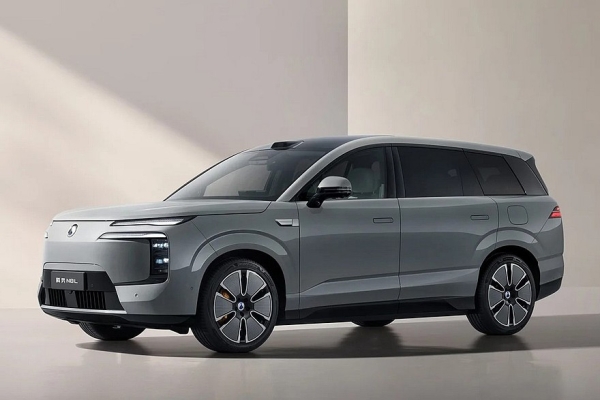 Представлен кроссовер Denza N8L от BYD: младший, но не менее роскошный Представлен кроссовер Denza N8L от BYD: младший, но не менее роскошный