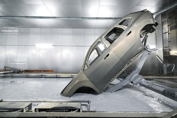 Чисто, зелено, солнечно: BMW показала завод, на котором будут собирать новый BMW iX3