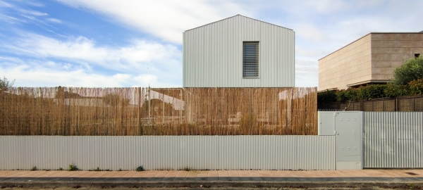 Современный функциональный дом с сельским очарованием