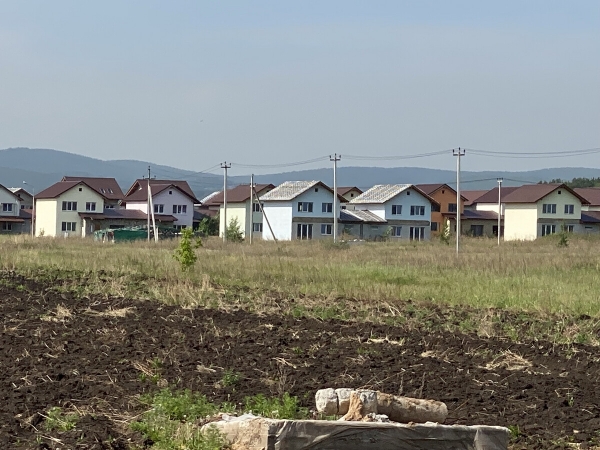 Семьям собираются бесплатно выдавать земельный участок после 10 лет брака Семьям собираются бесплатно выдавать земельный участок после 10 лет брака