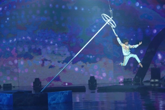 Премьера сезона: театр + цирк = «Русская мечта»