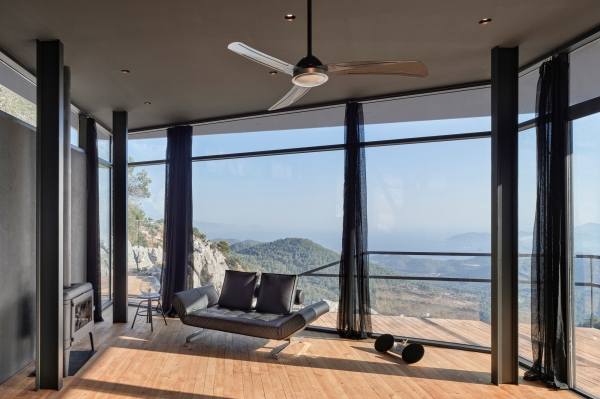 Дом в стиле минимализма и устойчивого развития Дом в стиле минимализма и устойчивого развития