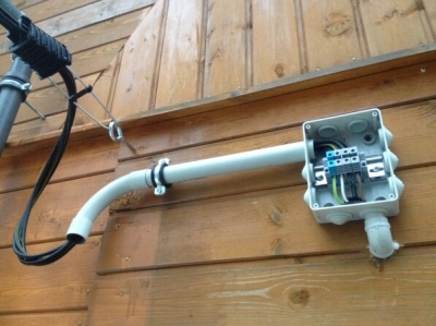 Какой кабель можно использовать на улице и как его прокладывать