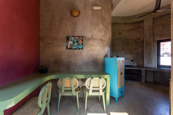 Брутальный гостевой дом с модернистской эстетикой