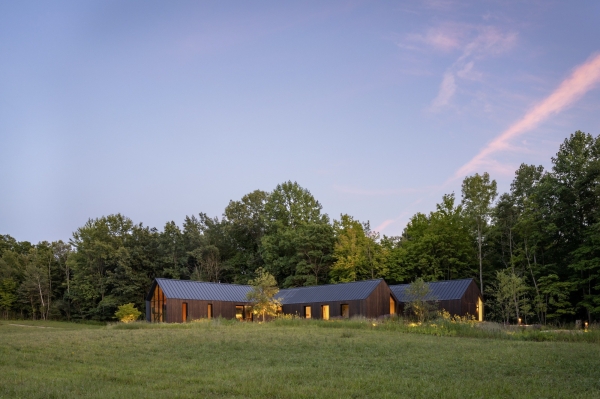 Современный гостевой дом в сельской местности