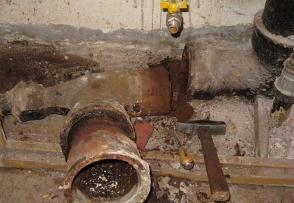 Замена труб в туалете от А до Я: проектирование, выбор стройматериала, монтажные работы + разбор ошибок