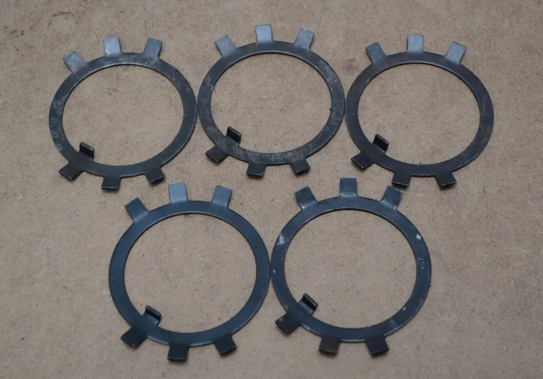 Шайба многолапчатая для устойчивости и надежности соединений Шайба многолапчатая для устойчивости и надежности соединений