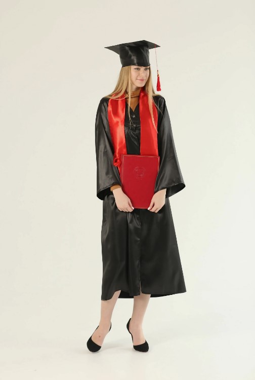 Мантия выпускника для тех кто ценит атмосферу традиций и красивых финалов